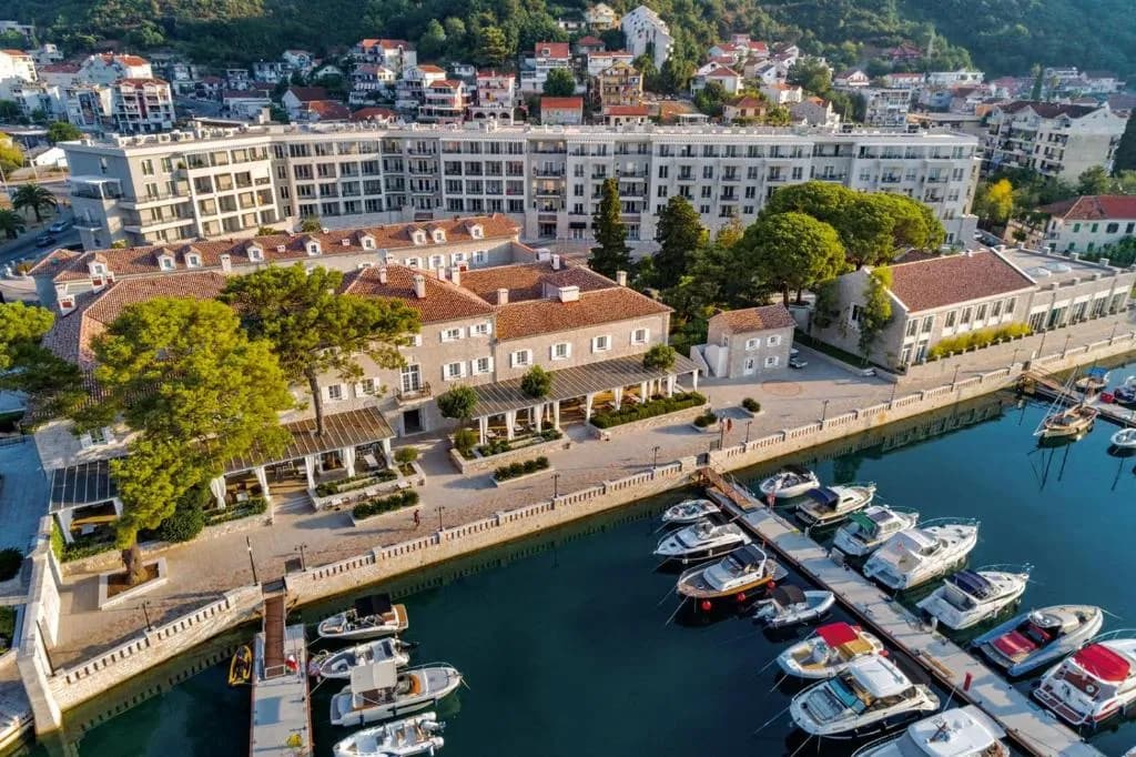 Lazure Marina, Herceg Novi