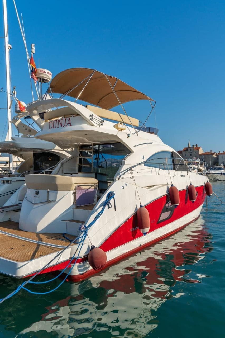 Beneteau Monte Carlo 47 - photograph 2