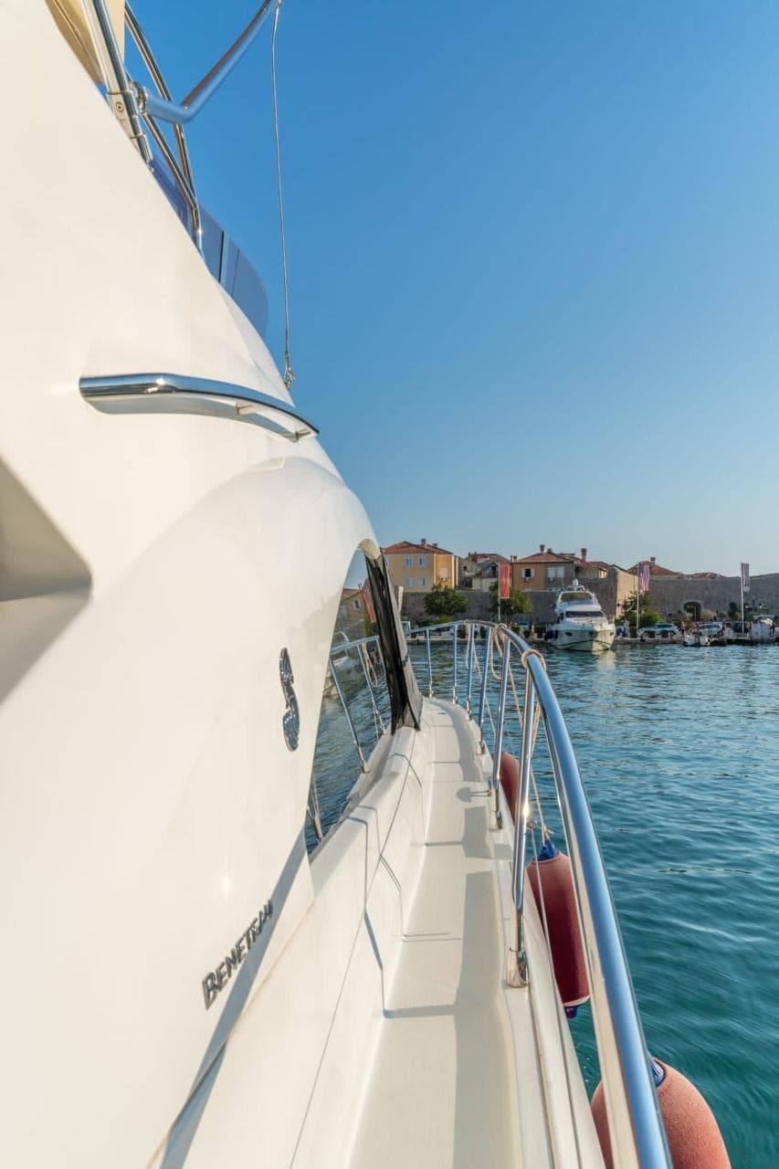 Beneteau Monte Carlo 47 - photograph 5