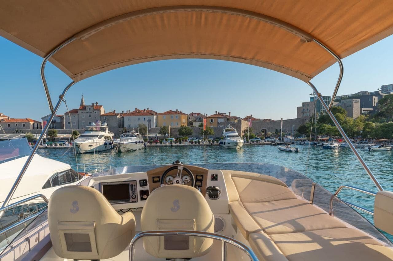 Beneteau Monte Carlo 47 - photograph 7