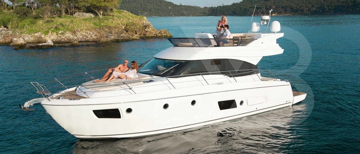 Bavaria Virtess 420 Fly - photograph 1
