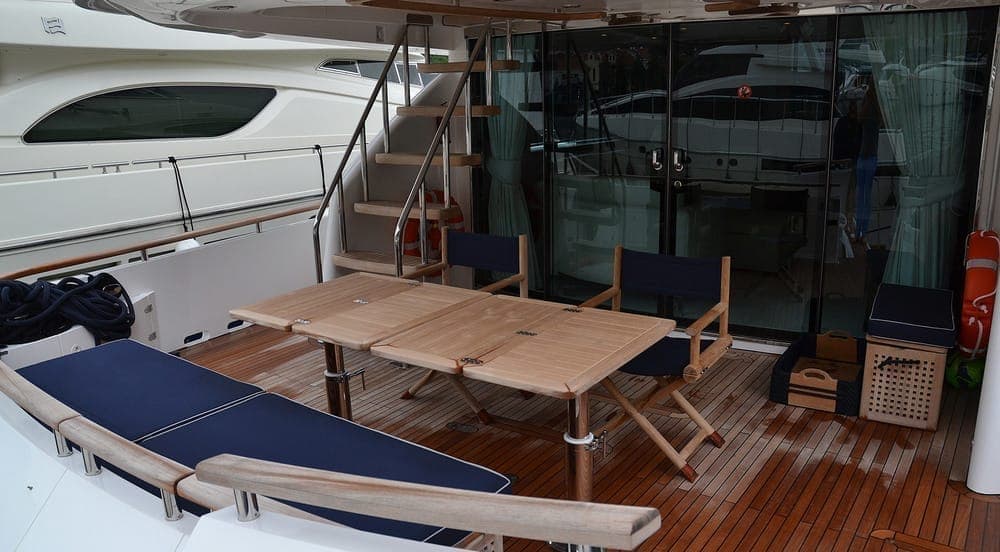Fairline Squadron 78 - photograph 5