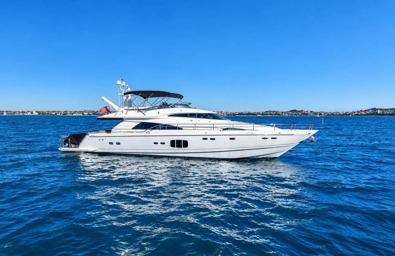 Fairline Squadron 78 at anchor, seen from the side