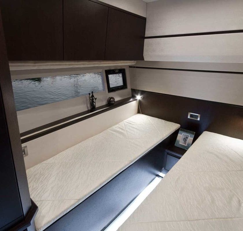 Galeon 550 Fly - photograph 14