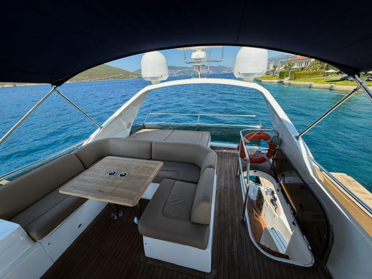Princess 62 Fly - photograph 1