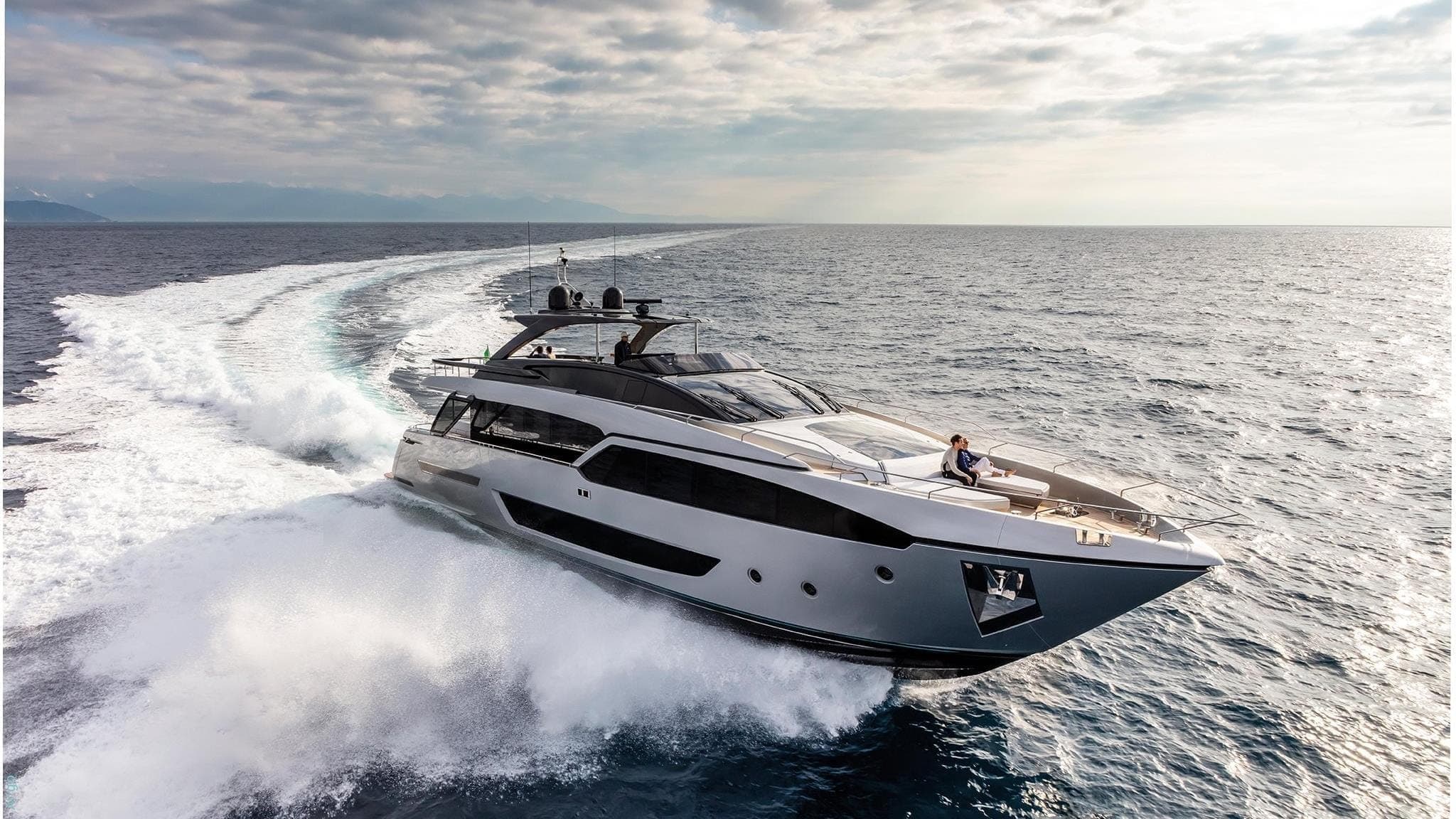 Riva Argo 90 - photograph 1