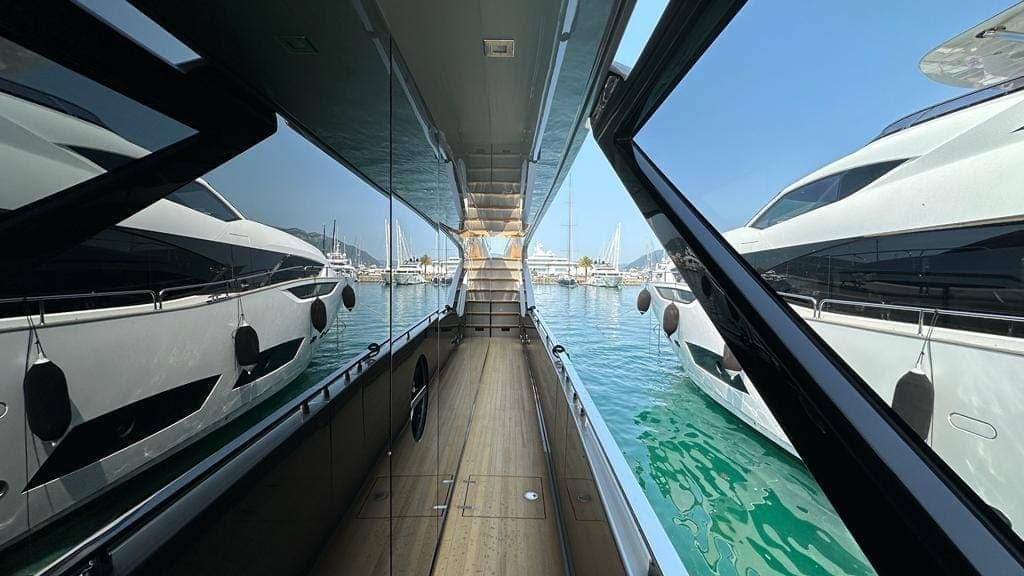 Riva Argo 90 - photograph 1